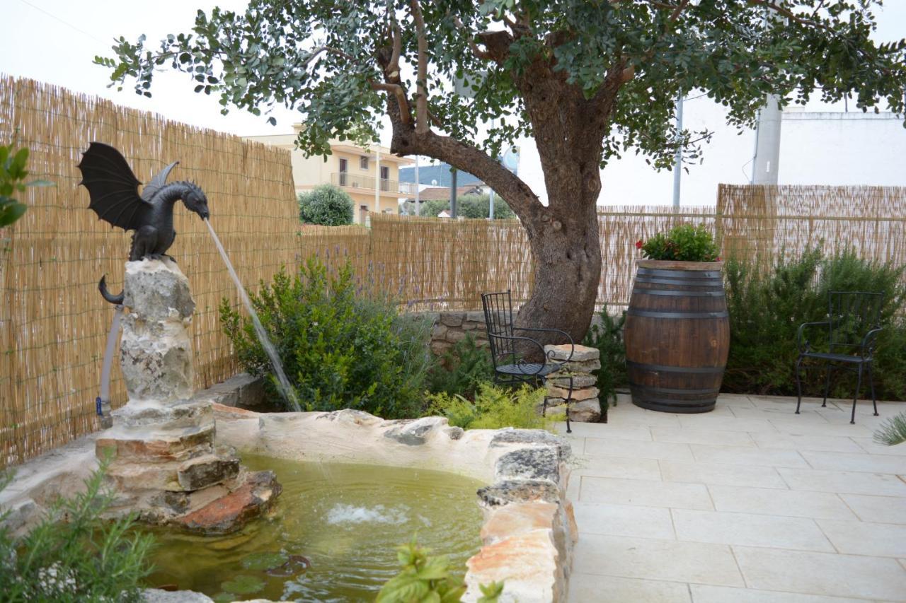 Ulivi Di Minerva - Boutique - Zeus - Ostuni - Fasano - Cisternino